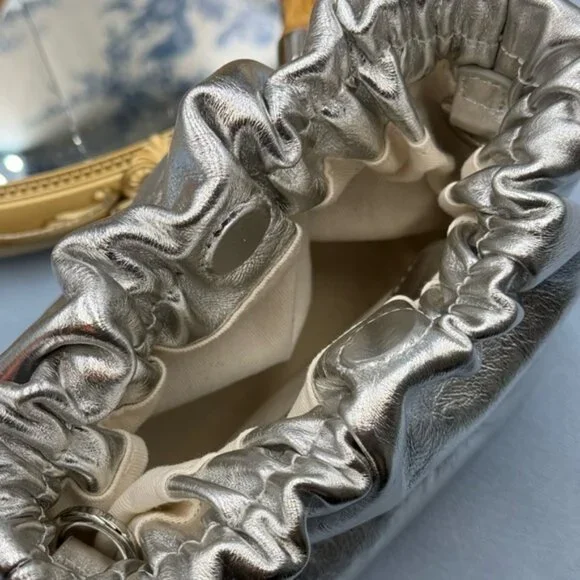 🆕 OROTON 🧿 NWT Gretel Mini Top Handle, Metallic Silver - Picture 11 of 16